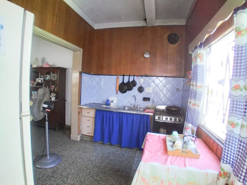 Casa 3 Ambientes Con Patio Y Terraza En Lanús Este