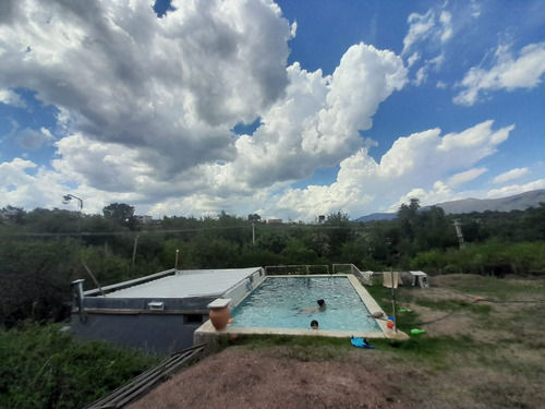 Venta De Quincho Pileta Y Casa Por Terminar