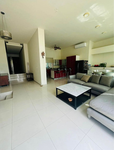 Casa En Venta En Dinastía San Jerónimo En Monterrey