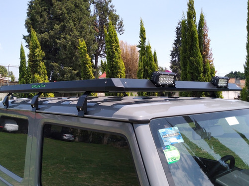 Imagen 1 de 6 de Canastilla Suzuki Jimny Elegante Y Robusta Con Luces Led