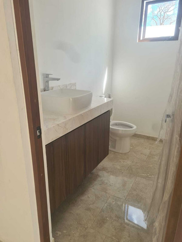 Casa(150) En Venta En Privada Zendera, Conkal