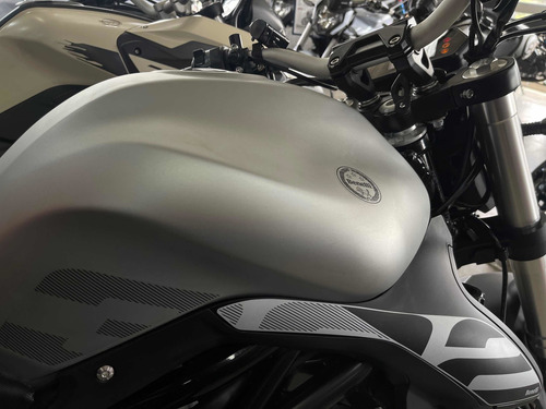 Imagen 11 de 24 de Benelli 302 S