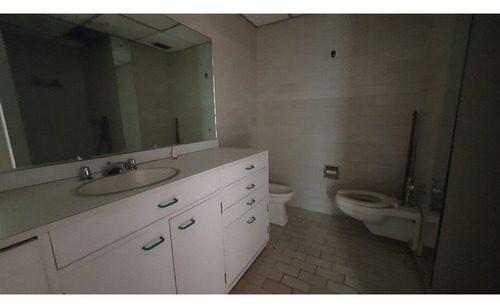 Oficina Av. Urdaneta 119 Mt2 En Venta