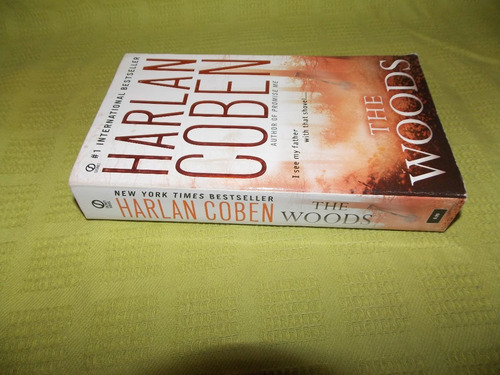 The Woods - Harlan Coben - Signet Book (Usado)