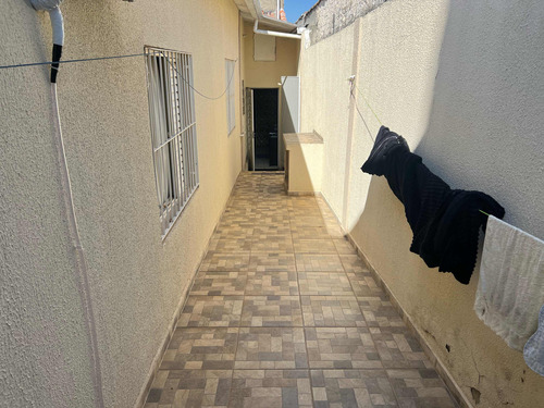 Ótima Casa A Venda Em Sorocaba - Sp Com 214,30mts, 2 Suítes