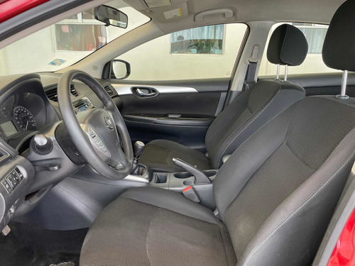 Imagen 8 de 14 de Nissan Sentra 2019 1.8 Sense Mt