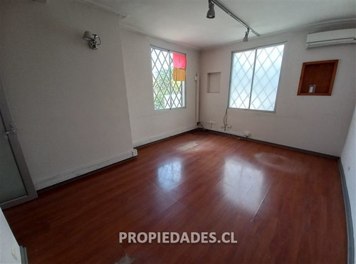 Imagen 13 de 21 de Oficina En Venta En Providencia/casa Ideal S. Profesionales