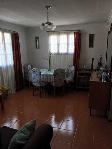 Se Vende Casa De 178m2 De Terreno En Recoleta (106063)