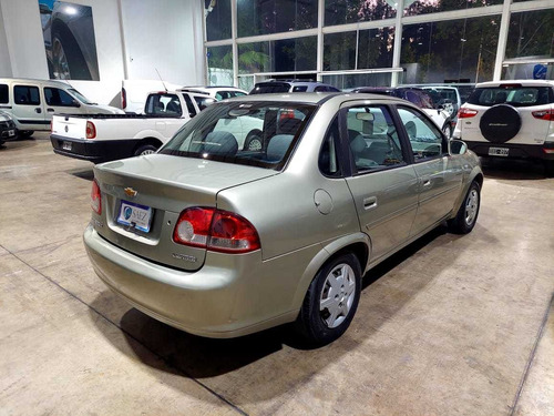 Imagen 3 de 13 de Chevrolet Classic 2010 1.4 Ls Aa+da