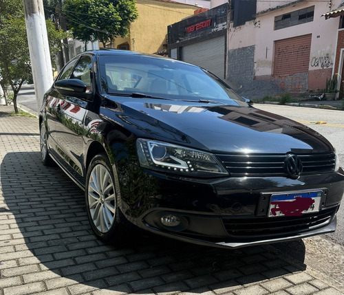 Volkswagen Jetta 2.0 Tsi Highline 4p 211 hp