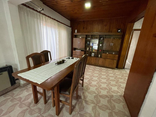 Imagen 9 de 25 de Casa En Venta 4 Ambientes C/ Parque Y Pileta En José C. Paz!