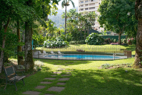 Bellísimo Apartamento Tipo Ph En Venta La Castellana Caracas 23-8875