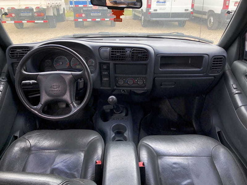 Chevrolet S-10 Blazer Advantage 4x2 2.4 8v 4p 2005