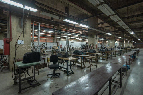 Jel Edificio Industrial En Venta En San Martin 24-4774 Fg