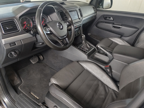 Imagem 7 de 11 de Volkswagen Amarok 2017 2.0 Highline Cab. Dupla 4x4 4p