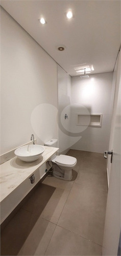 Imagem 27 de 30 de Apartamento 2 Dormitórios Sendo 1 Suíte, Vista Mar, Lazer Completo. - Reo602536