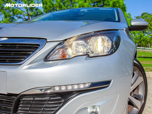 Imagen 22 de 25 de Peugeot 308 Active Sw 1.2 At Extra Full | Permuta / Financia