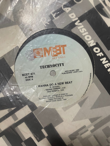 Disco De Vinil Technocity I Wanna Do A New Beat (Usado)