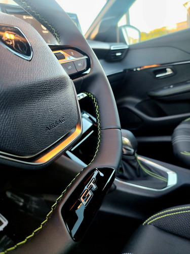 Peugeot 208 1.0T Gt