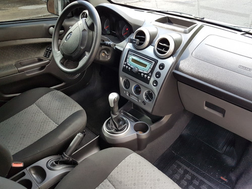 Ford Fiesta 4p 1.6 Hatch Se - 2013/2014 - Branco - 33.800km
