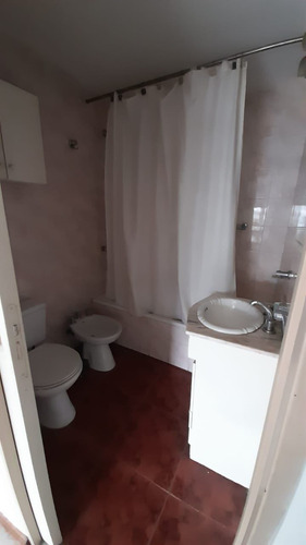 Departamento En Venta De 2 Dormitorios En Floresta
