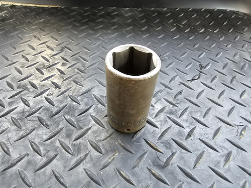 Dado Herramienta 1 1/4 Hexagonal Chome Vanadium Entrada 1/2 (Usado)
