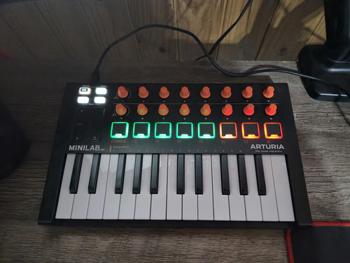 Controlador Midi Arturia Minilab Mkii 25 Teclas (Usado)