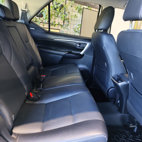 Toyota SW4 2.8 Tdi Srx 7l 4x4 Aut. 5p 204 hp