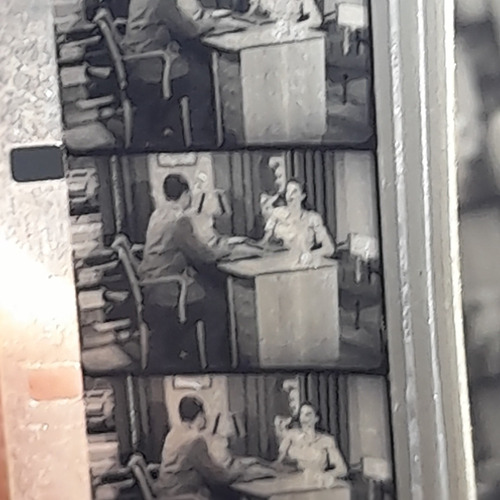 Imagem 5 de 5 de Carretel Para Rolo De Filme 16mm Com 18 Cm Diâmetro Plástico