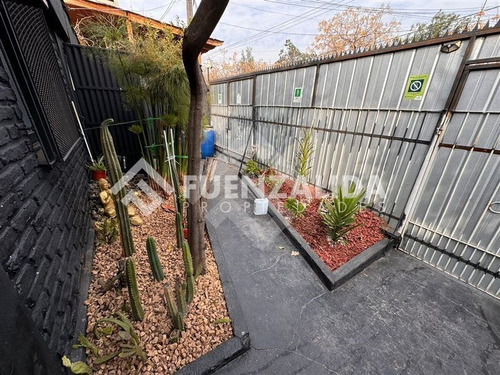 Casa En Venta De 2 Dorm. En Macul