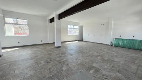 Local En Renta Boulevard Euquerio Guerrero 79 M2 Tercer Nivel
