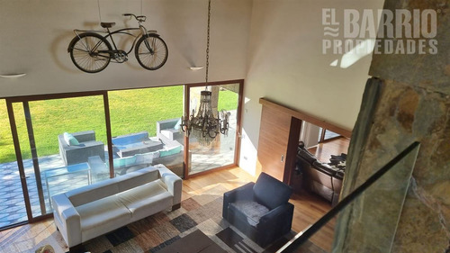 Casa En Venta De 3 Dorm. En Piedra Roja, Chicureo