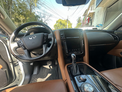 Infiniti QX80 5.6l Perfection 8 Pasajeros At