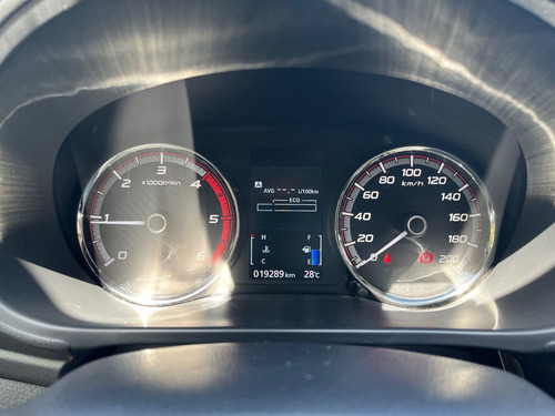 Mitsubishi L200 2.4 Work Cr 4X2