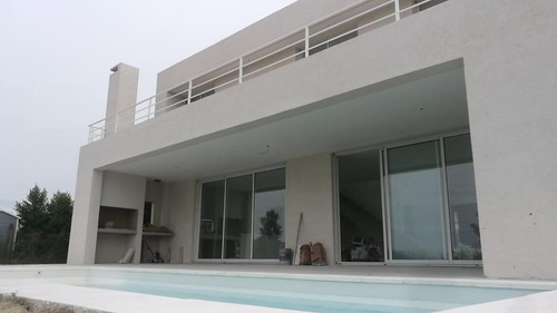 Imagen 5 de 13 de Casa En Venta Al Lago En El Canton!