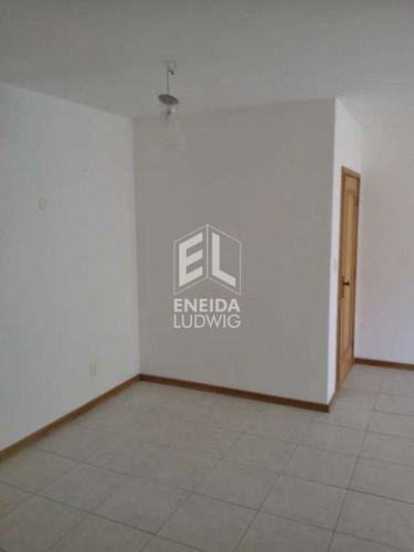Venda Apartamento 3 Quartos No Itaigara - 465