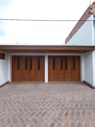 Local En Venta - 1 Baño 1 Deposito - 156mts2 - Rojas