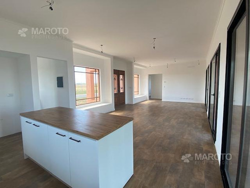 Imagen 8 de 25 de Casa En Venta En San Sebastián - Maroto Propiedades-