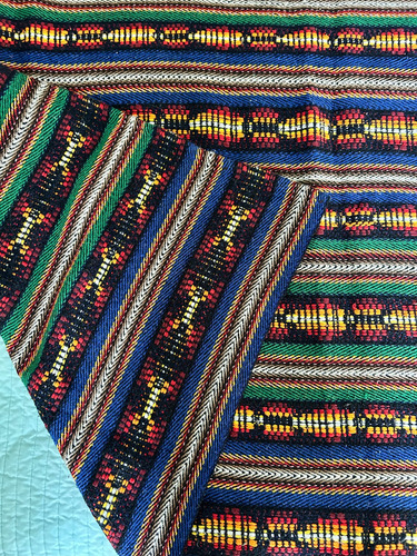 Manta 2 Plazas Tejida Cubre Cama Tejido Multicolor Colorido Guardas (Usado)