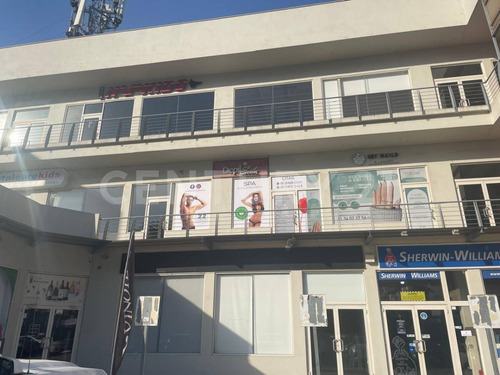Localen Renta En 5to Sector Cumbres,monterrey,nuevo Leon