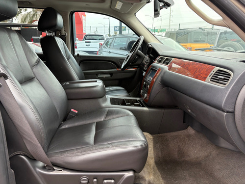 Chevrolet Tahoe D Suv Piel Cd 2a Fila Asientos At