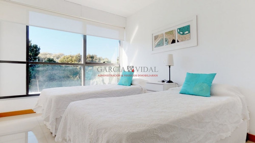 Imagen 11 de 14 de Edificio Blue Bird Alquiler Apartamento 3 Dormitorios En Playa Brava
