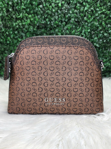 Bolsa Crossbody Guess Factory Cc888314 Color Cafe Marrón Oscuro Estampado Níquel Marrón Oscuro