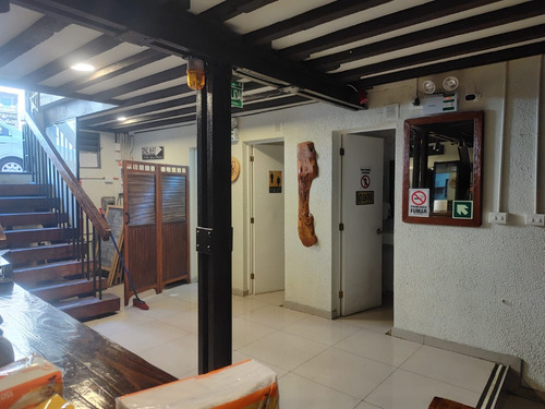 Vendo Local De 105 M2, Equipado Con Patentes De Restobar.