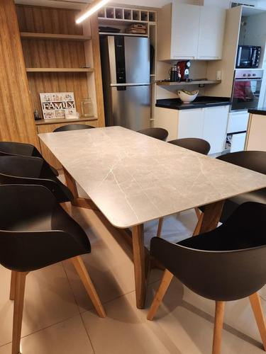 Mesa De Comedor Miyaka De Piedra Sinterizada Y Madera Maciza Blanco Madera