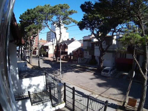 Imagen 10 de 14 de Duplex Familiar - F. Frias 199