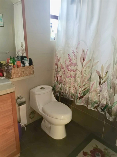 Casa En Venta De 4 Dorm. En Quilpué