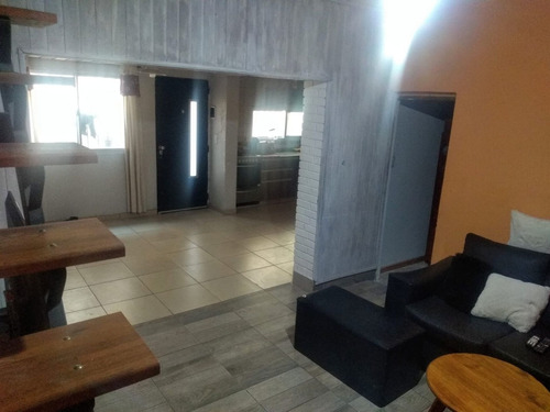 Imagen 4 de 11 de Departamento De Pasillo En Alberdi