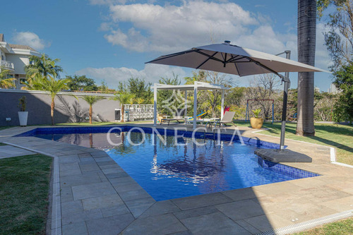 Imagem 6 de 30 de Tamboré 03 | Casa Ampla Com Iluminação Natural | Espaço Verde | Venda - Cnc1054