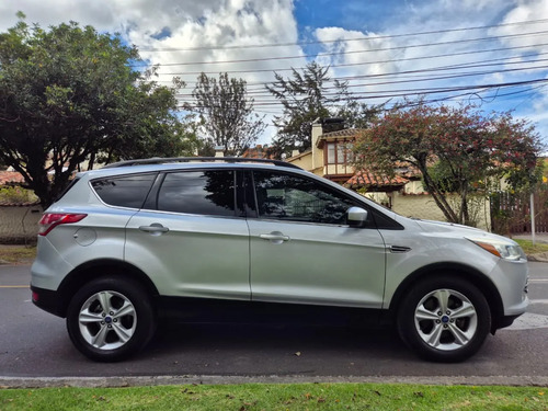 Ford Escape 2.0 Titanium Techo Cuero